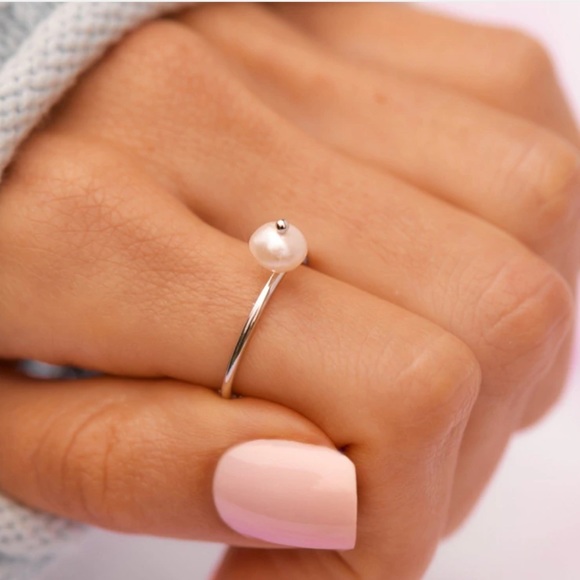 Pura Vida Jewelry - PURA VIDA BITTY PEARL RING